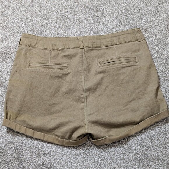ACTIVE USA, Tan Brown Cuffed Mid Rise Stretch Cotton Shorts; Size L - Picture 2 of 5